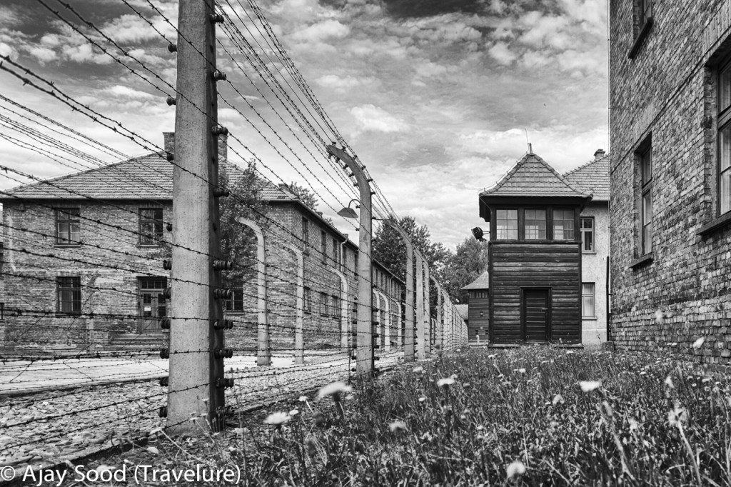 Auschwitz - A Moving Photo Essay