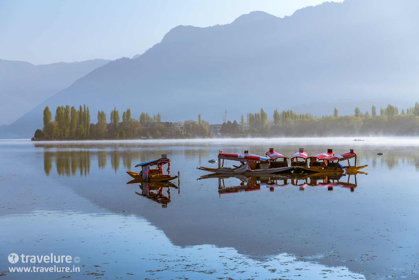 Romancing India's Best Loved Lake - Dal Lake