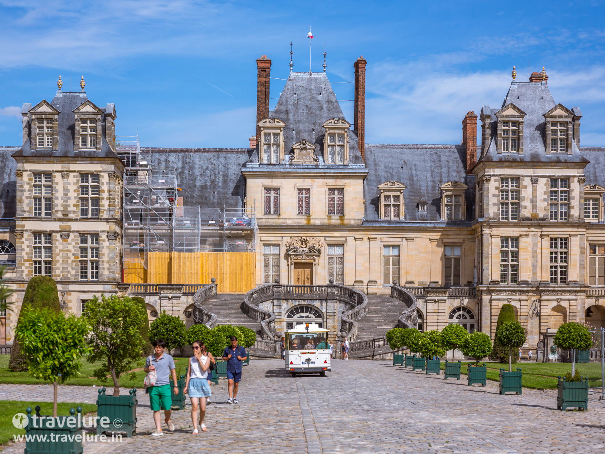 Fontainebleau Chateau from Paris Instagram Roundup