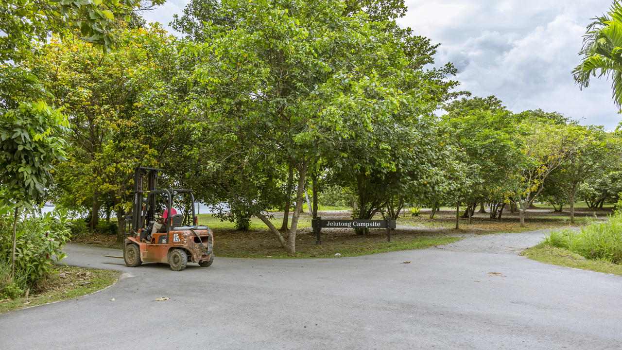 Pulau Ubin - Back to the Roots - Last Kampung of Singapore