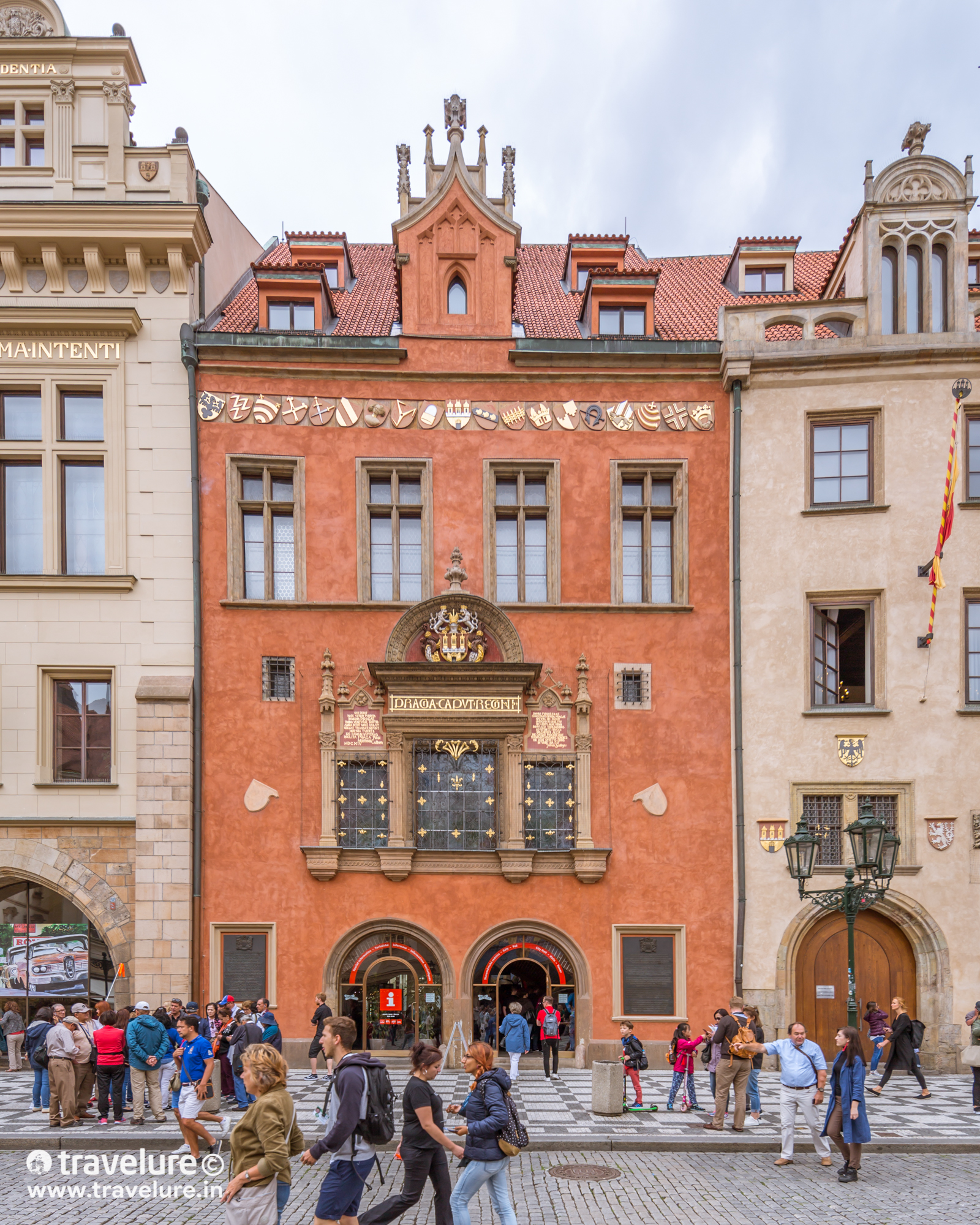 The Tourist Information Centre, Prague. Czech out 35 stunning images from one of the most scenic destinations in Eastern Europe - Prague. Special mention: Charles bridge & its 30 statues! #Prague #Czechia #CzechRepublic #Instagram Instagram Roundup Prague Czech Republic