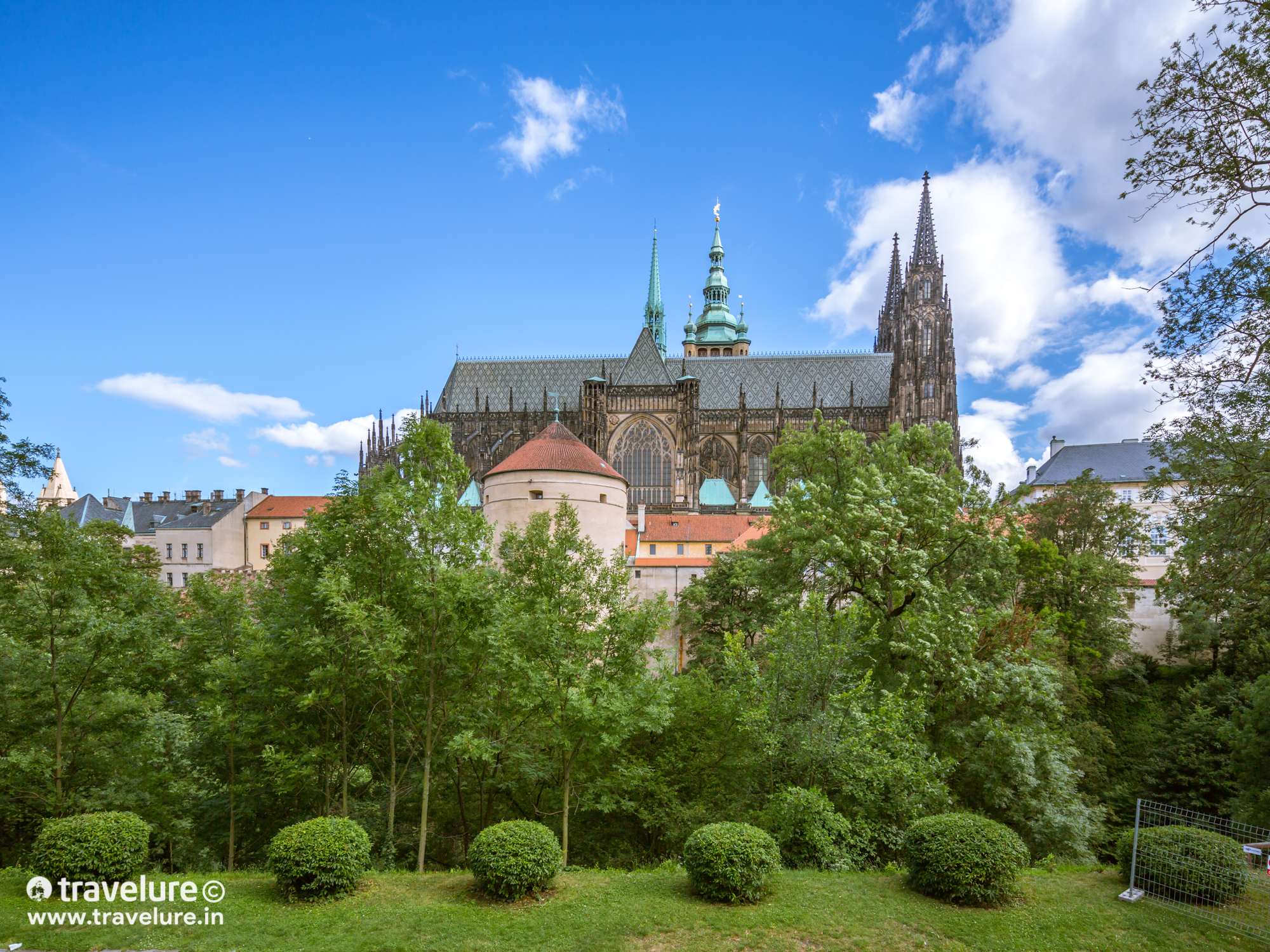 Prague Castle. Czech out 35 stunning images from one of the most scenic destinations in Eastern Europe - Prague. Special mention: Charles bridge & its 30 statues! #Prague #Czechia #CzechRepublic #Instagram Instagram Roundup Prague Czech Republic