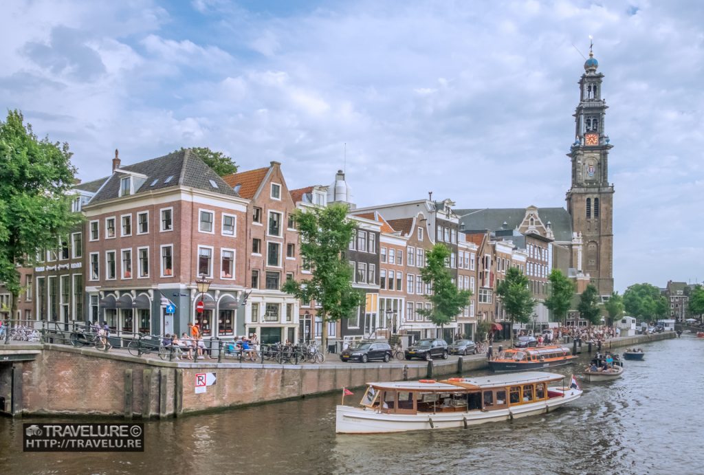 Prinsengracht - one of the canals of Amsterdam Netherlands - Travelure ©