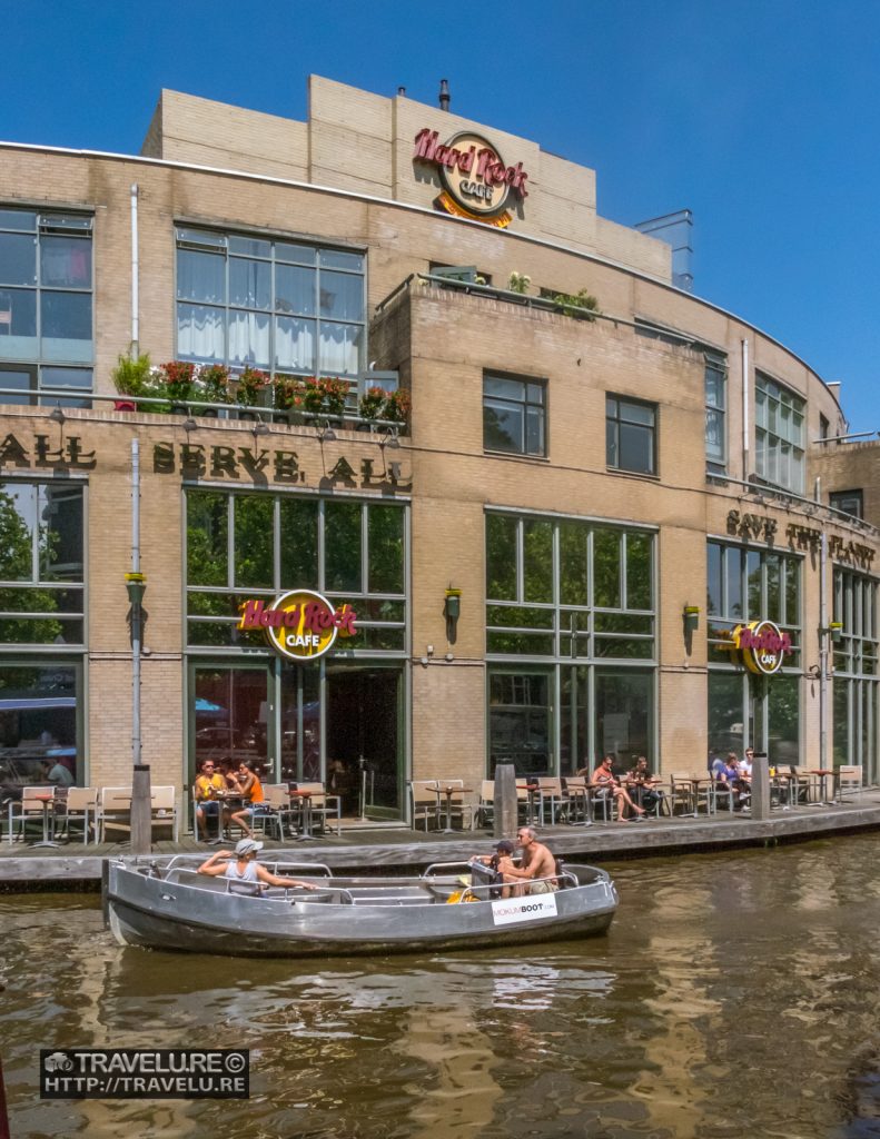 Hard Rock Cafe on the banks of a Canal of Amsterdam Netherlands - Travelure ©