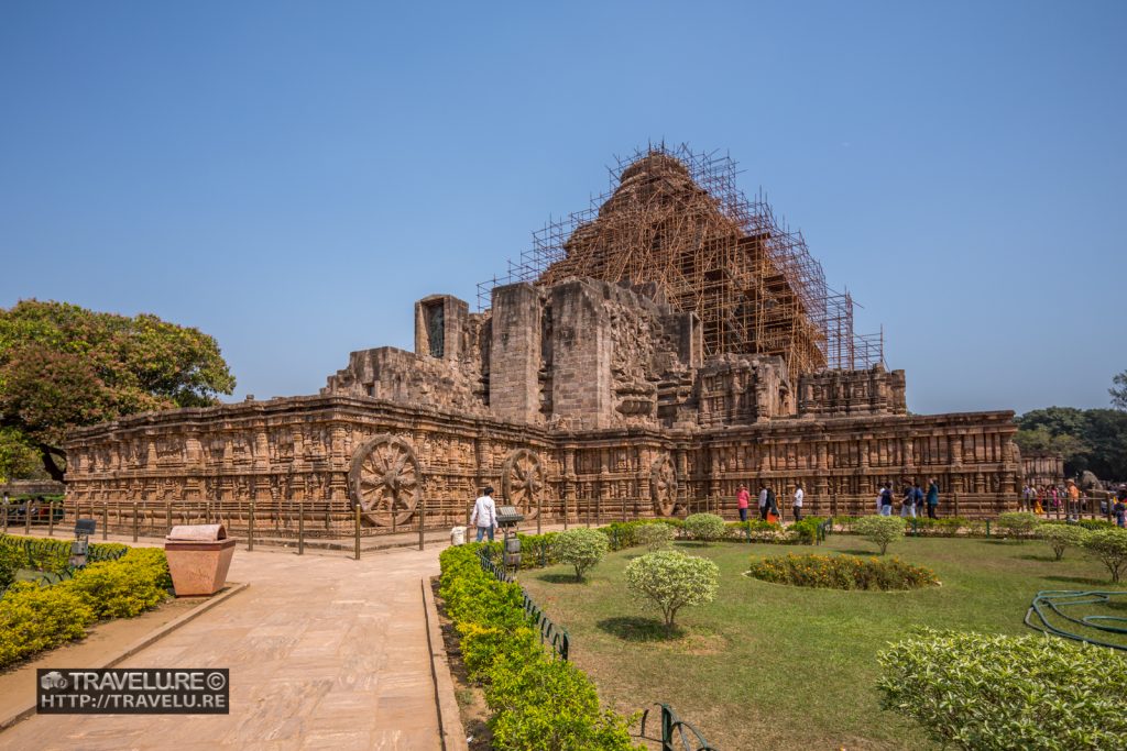 Scaffolding ruining the look of Sun Temple Konark Odisha India - Travelure ©