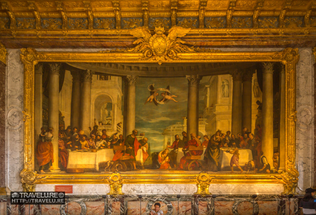 One of the many elaborate artworks in Palace of Versailles - Travelure ©