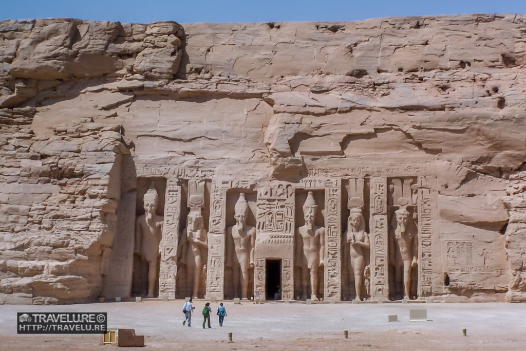 The 6 guards outside the Temple of Nefertari. These guards are 10 metre tall, and the temple is dedicated to Hathor.