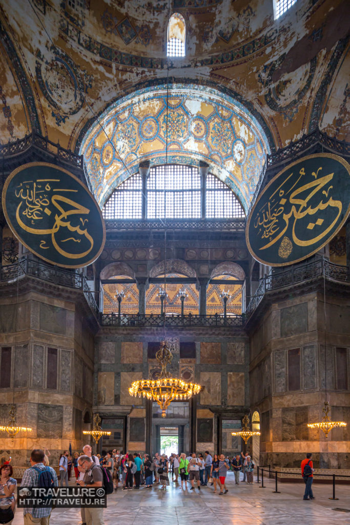 Stunning mosaic and ornamentation of Hagia Sophia - Travelure ©