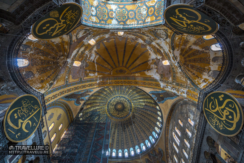 The ornate ceiling of Hagia Sophia - Travelure ©