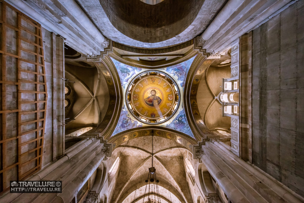 The dome of the Catholicon in the Church of the Holy Sepulchre - Travelure ©