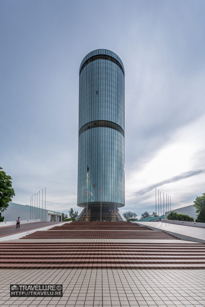 Tun Mustapha Tower (Menara Tun Mustapha), Kota Kinabalu, Sabah, Borneo - Travelure ©