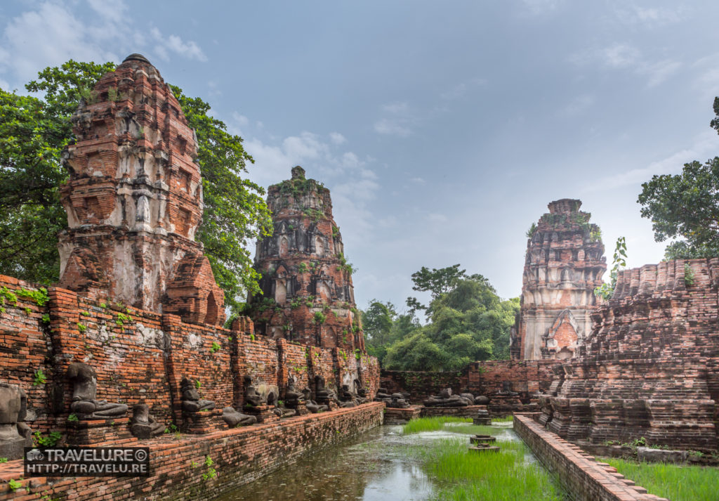 Ruins of Wat Mahathat - Travelure ©