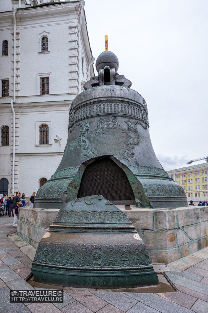 The huge broken Tsar bell - Travelure ©