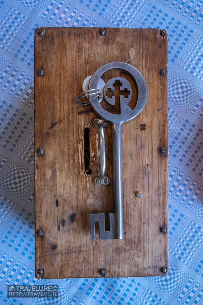 The antique key to the Church Town’s museum - Travelure ©