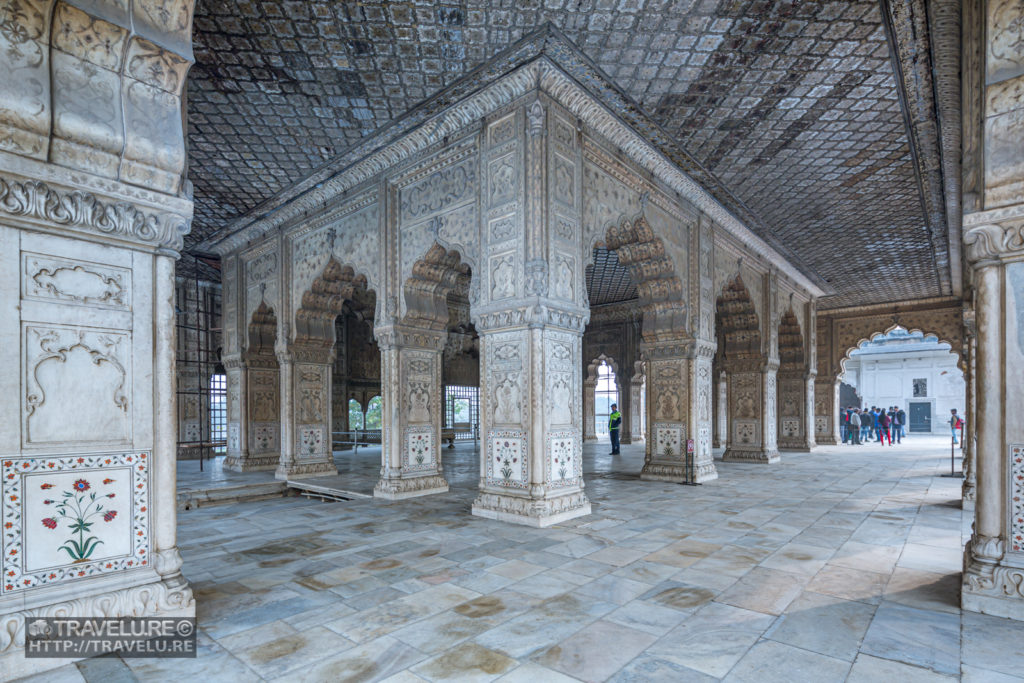 Intricate craftsmanship on marble adorns Diwan-i-Khas. Precious metal and stones have now been plundered and a bare shell remains. - Travelure ©