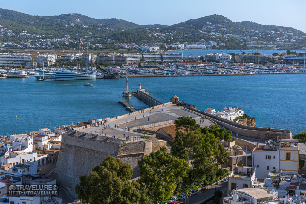 Bastion of Dalt Vila projecting into the Balearic Sea - Travelure ©