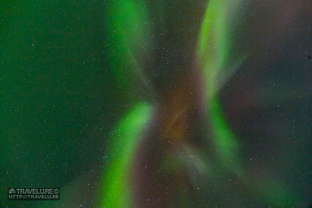 The higher the aurora-activity intensity, the higher in the sky it is - How to Shoot Auroras - Travelure ©