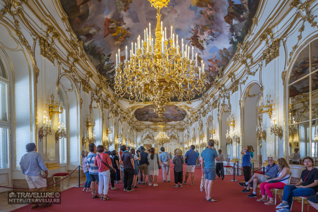 Great Gallery in Schönbrunn Palace, Vienna, Austria - Shooting Architecture without Distortion - Travelure ©