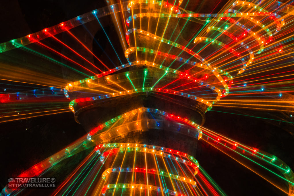 Adding dynamism to Diwali illumination - Zoom Burst: Energise Your Shots - Travelure ©