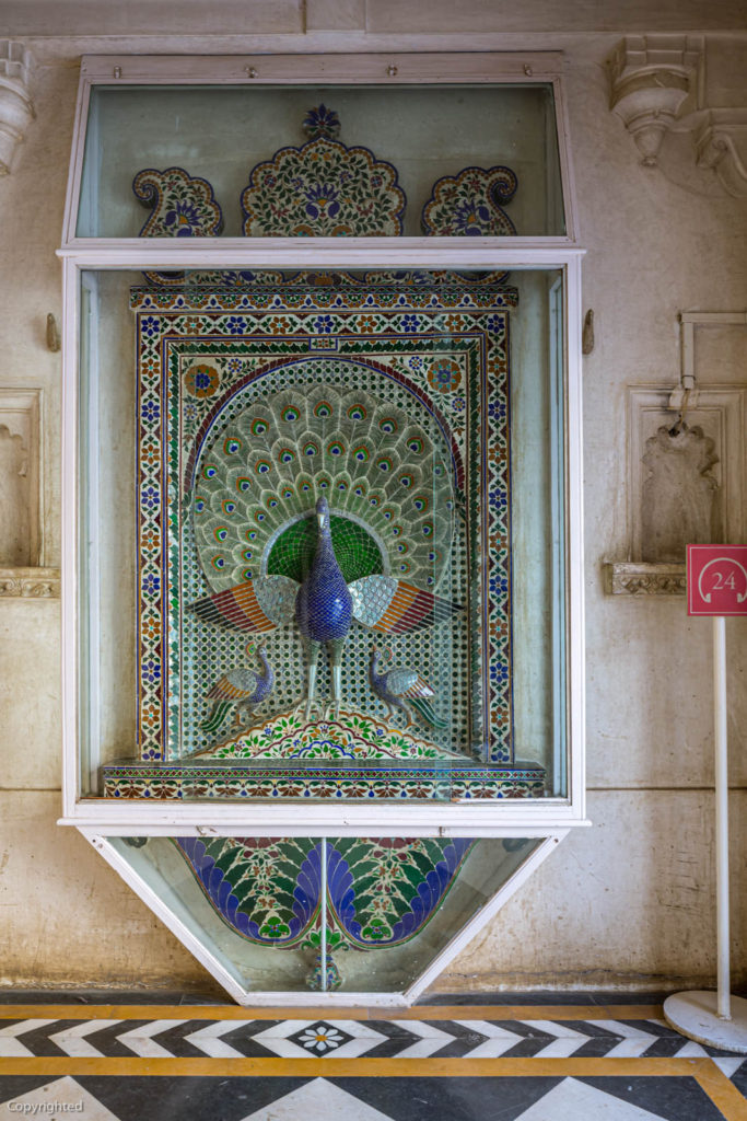 A glass mosaic peacock in Mor Chowk (Peacock Square) - Travelure ©