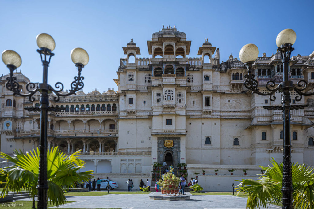 Towers and domes of the City Palace - Travelure ©