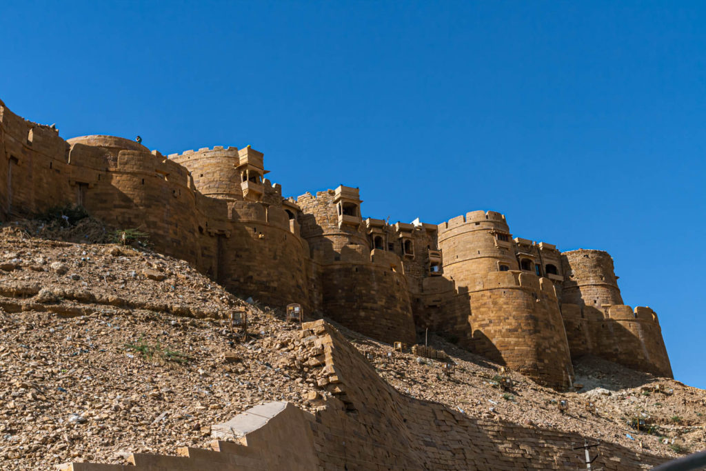 The circular ramparts of Jaisalmer fort - Travelure ©