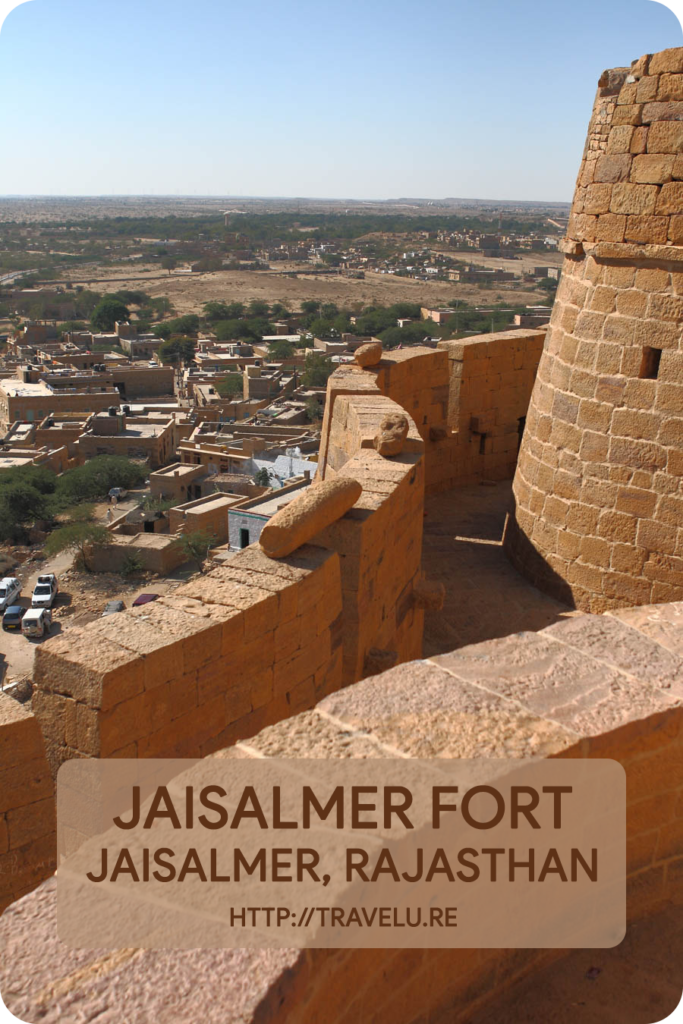 As a living fort, it has seen a huge influx of tourists savouring pre-modernist lifestyle. They come to live like locals but seldom stay true to the cause. - Jaisalmer Fort, Jaisalmer, Rajasthan - Travelure ©