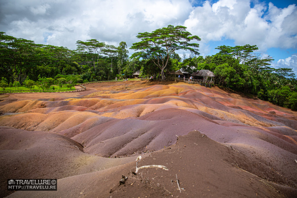 7-coloured sands in Chamarel - Travelure ©