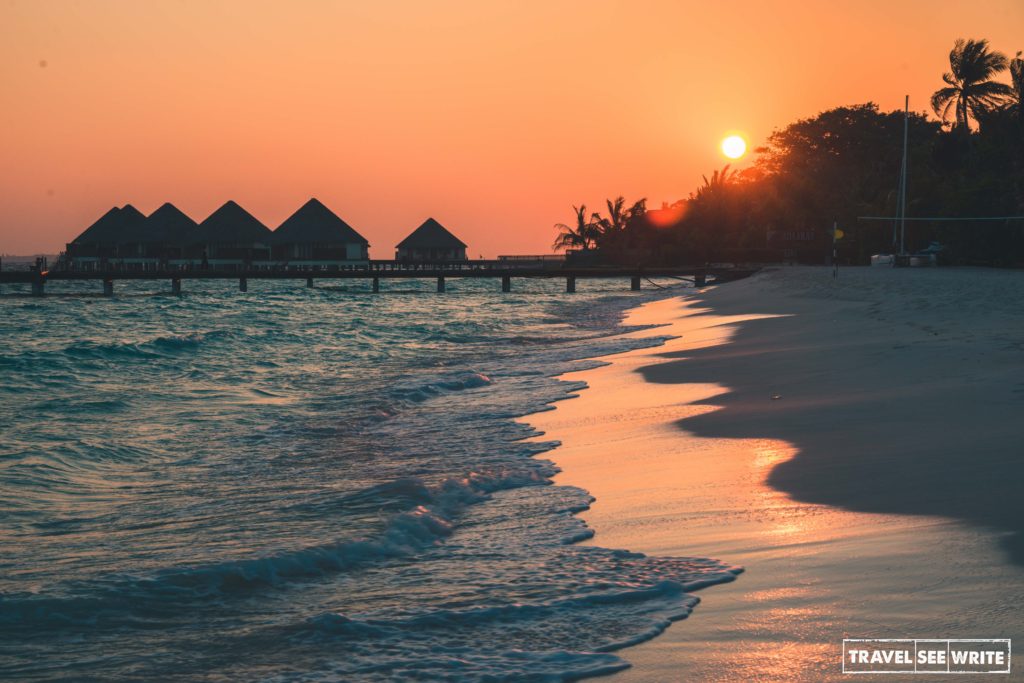 Sunset at Adaaran Meedhupparu, Maldives - Travelure ©