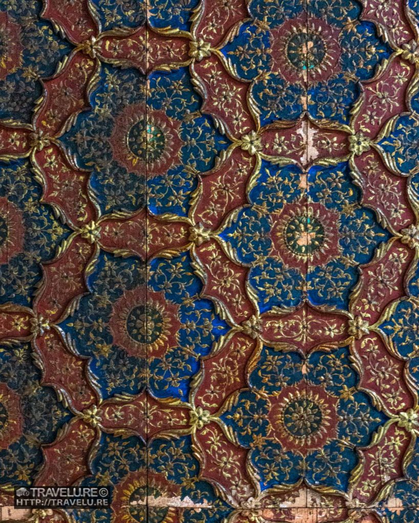 Papier Mache false ceiling in the Zenana section - Travelure ©