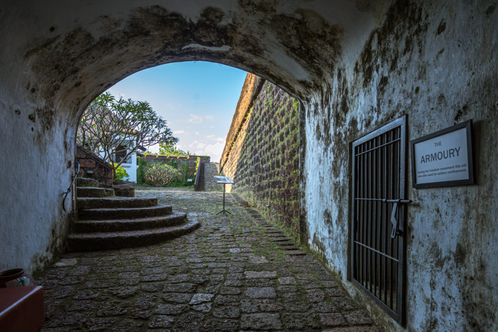 Armoury to your right, as you enter Reis Magos - Travelure ©