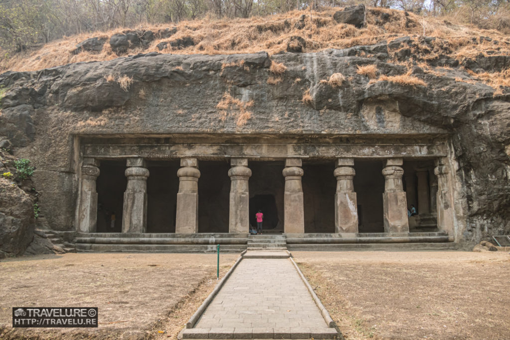 Entrance of Cave #3 - Travelure ©