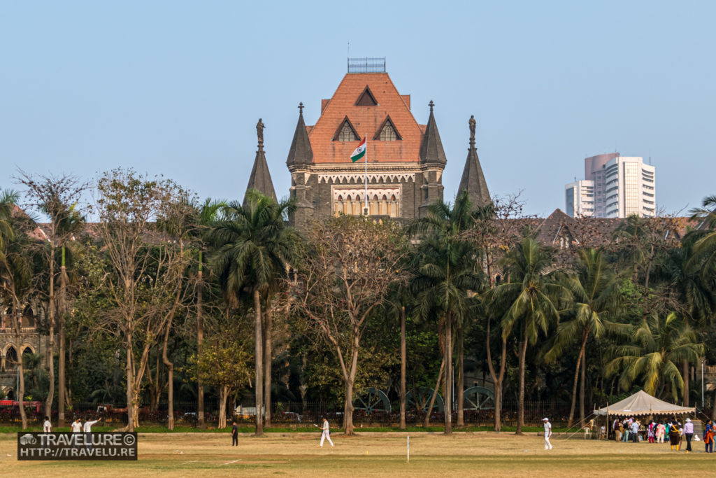 The famous victorian Gothic structure, Mumbai High Court - Travelure ©