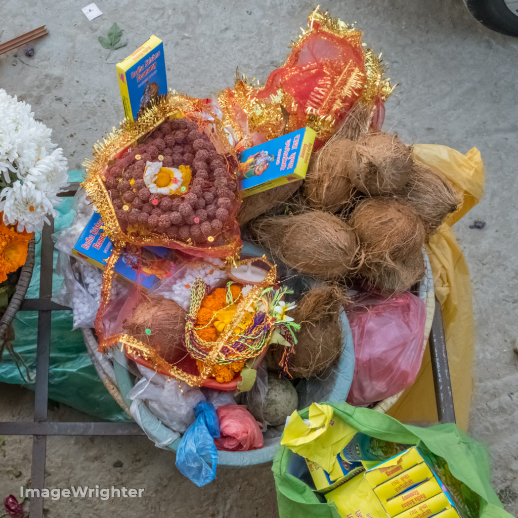 Offerings platter for the gods - Travelure ©