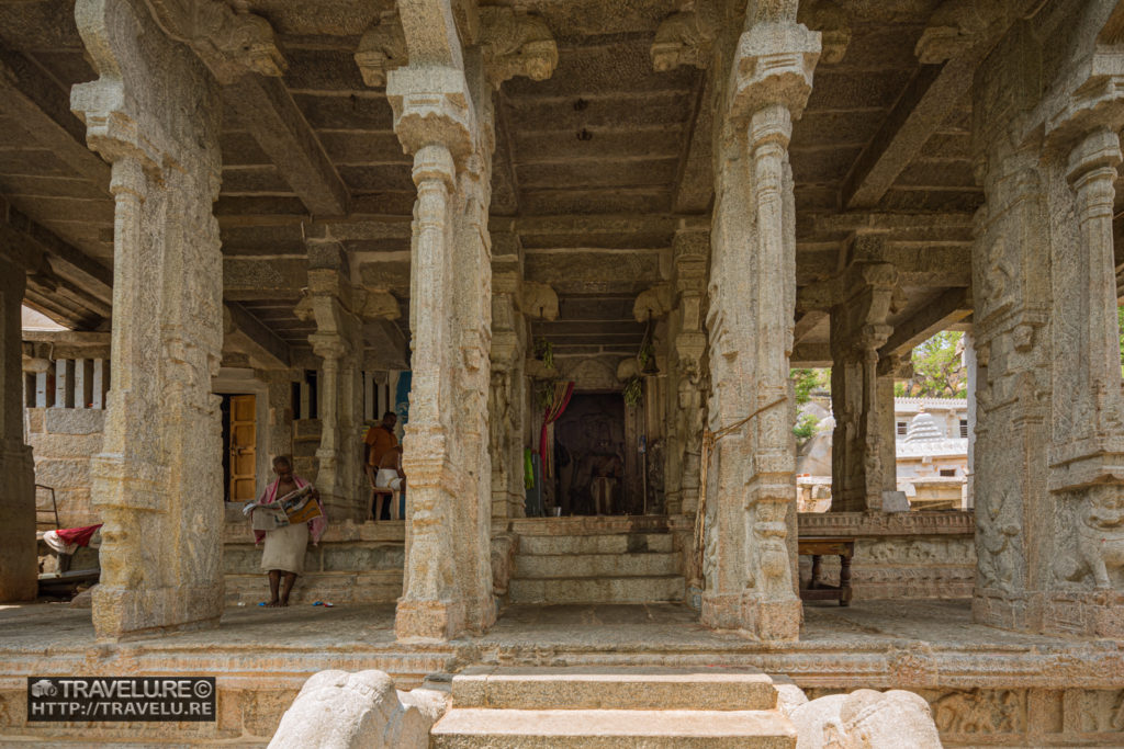 Imposing entrance of Kodandarama Temple - Travelure ©