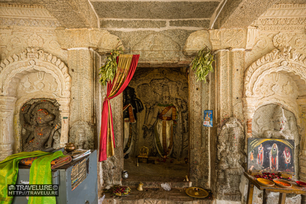 Idols of the gods inside Kodandarama Temple - Travelure ©