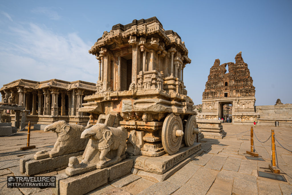 The stone chariot inside Vitthala Temple - Travelure ©